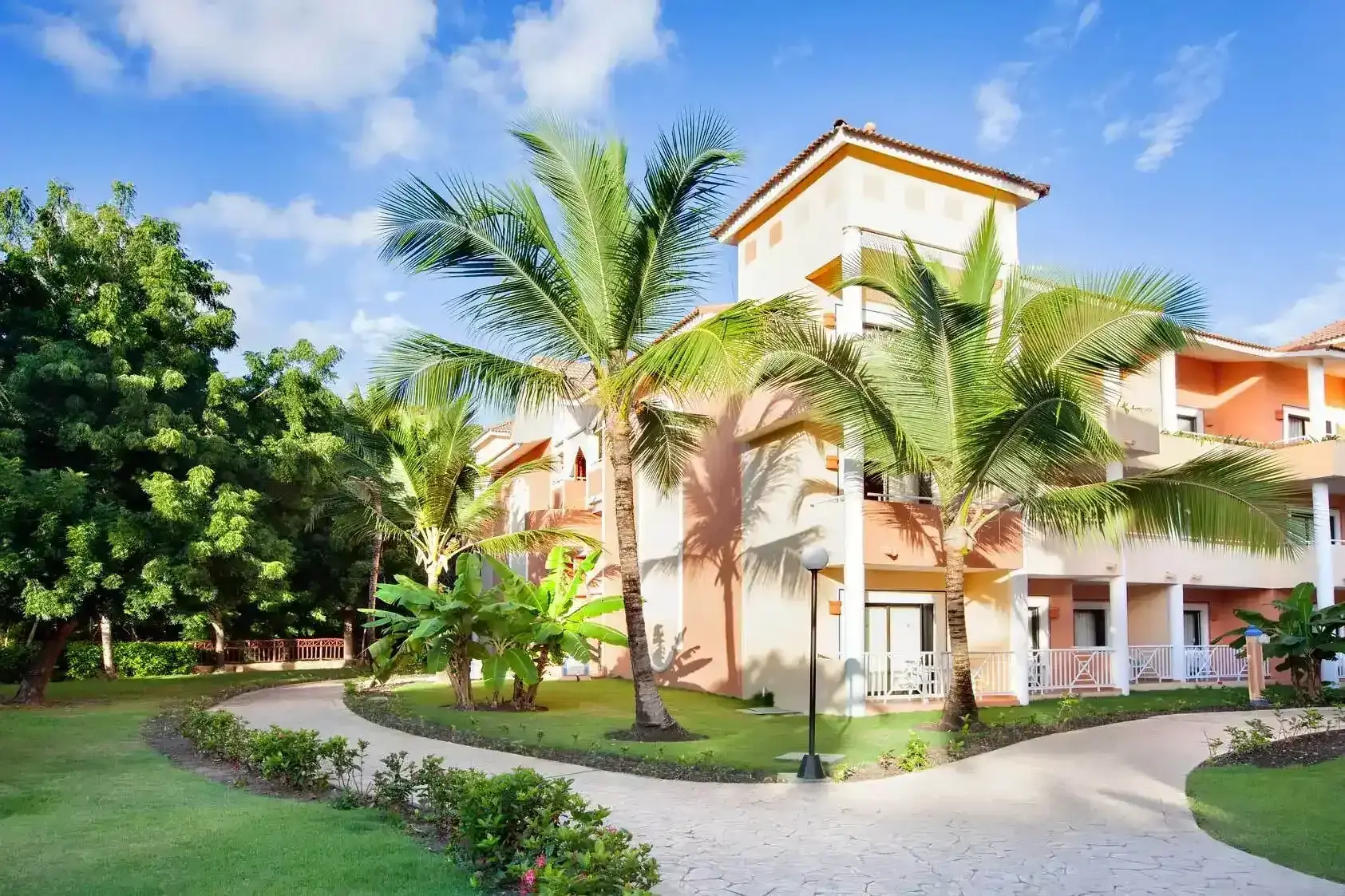 How to get from the Punta Cana Airport to the Bahia Principe Grand Punta Cana